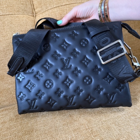 LOUIS VUITTON Lambskin Embossed
Monogram Coussin MM BlackSP1027 - Picture 3 of 14